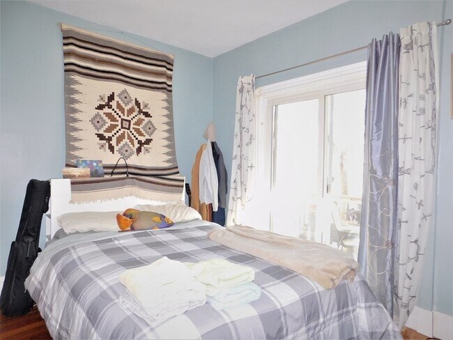 Photo - 625 E 8th St Unidad 3