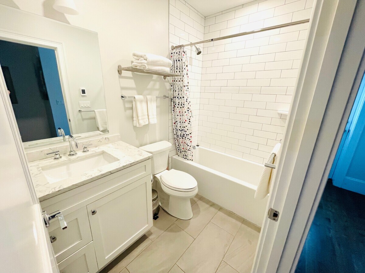 Photo - 1248 Beacon St