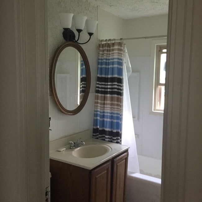 Photo - Great Location - 3 Bedrooms