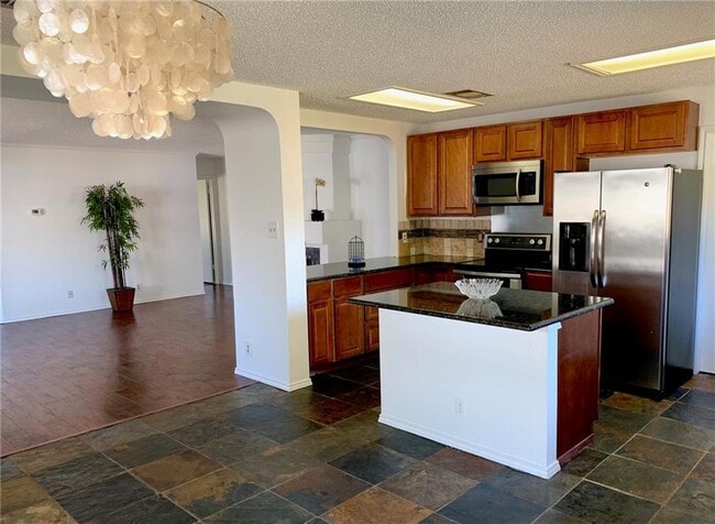 Photo - 2907 Donnell Dr