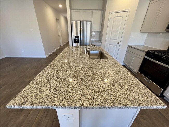 Photo - 314 Addison Pl