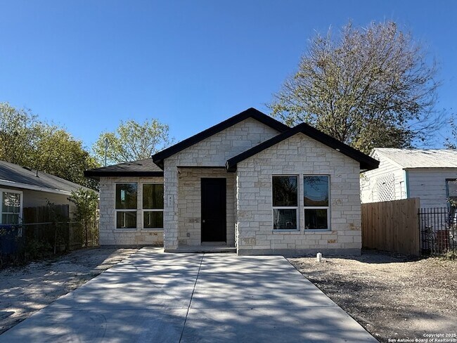 Photo - 411 Moselle Ave