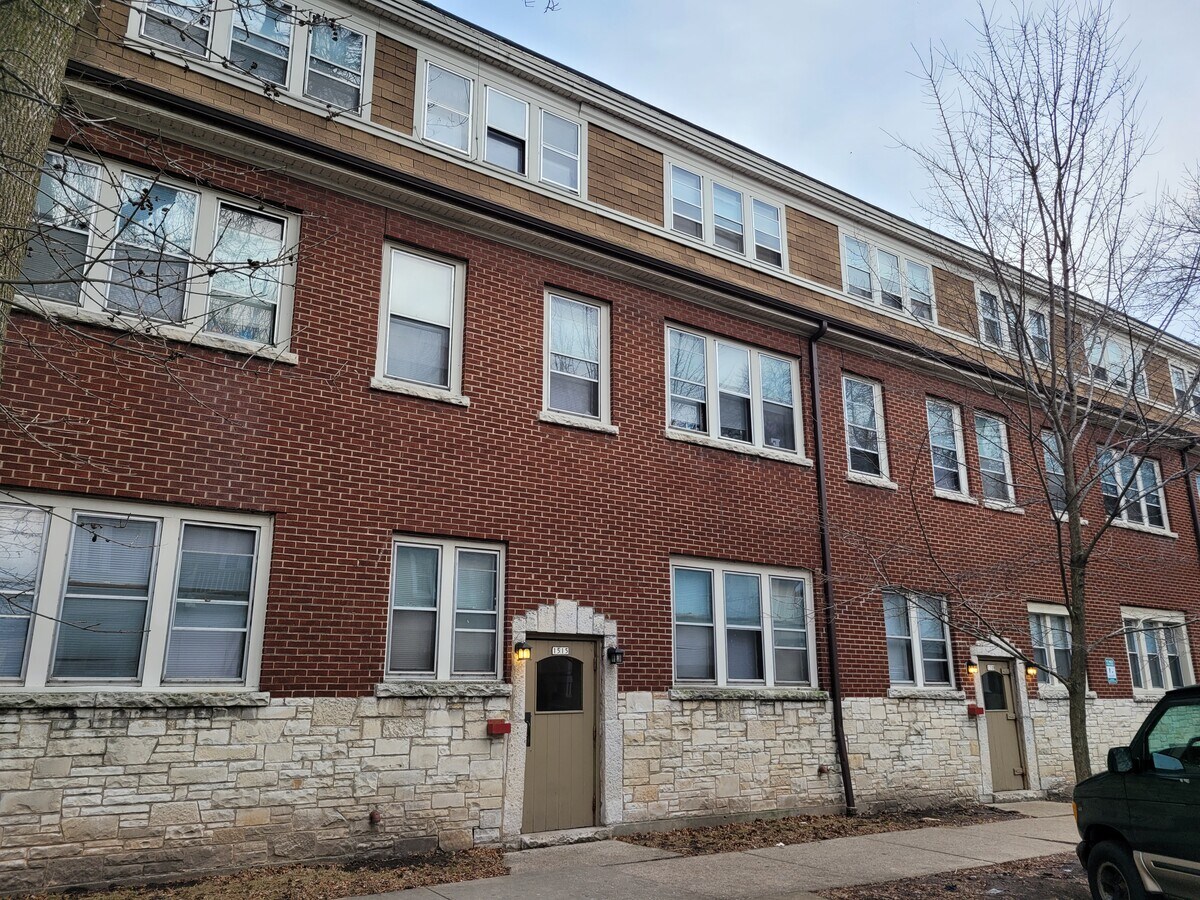 Photo - 1503-15 E Kane Pl