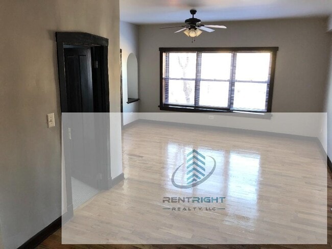 Building Photo - 4019 W Irving Park Rd Rental
