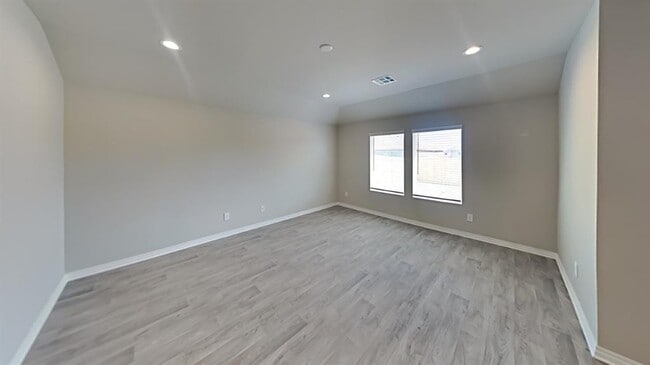 4312 Colt Dr