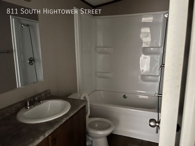 Photo - 811 S Hightower St