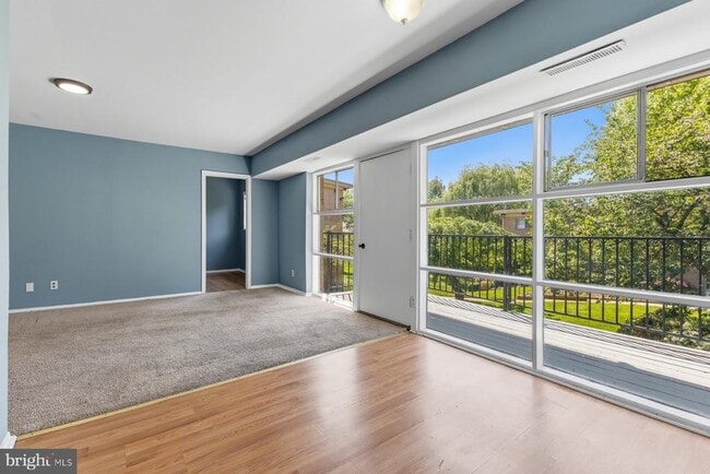 Building Photo - 4903 Americana Dr Unit 107