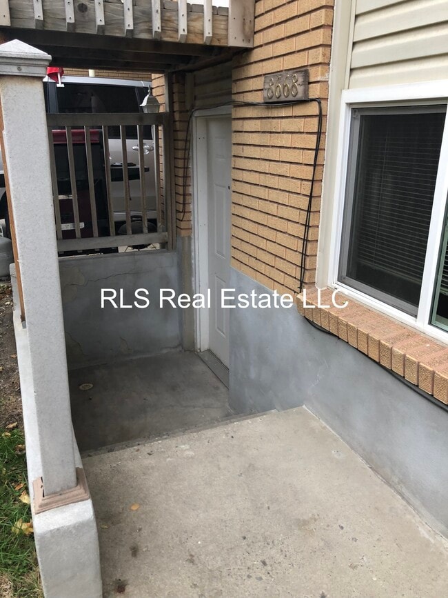 Photo - 8668 S 1500 E Unit 8668 S Altair Drive