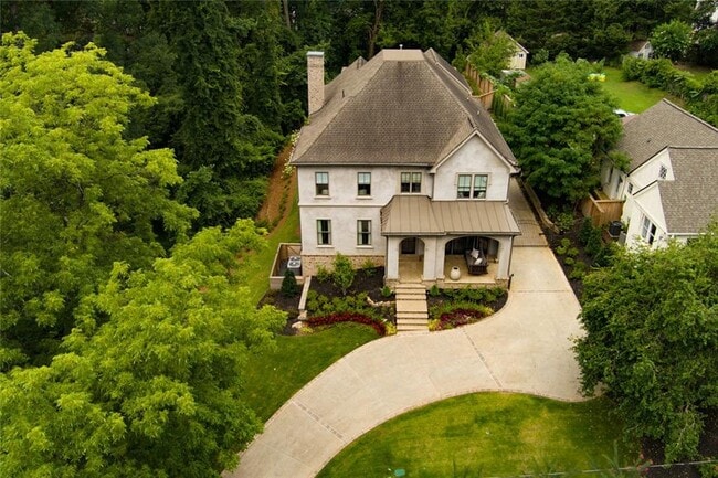 Photo - 91 Park Cir NE