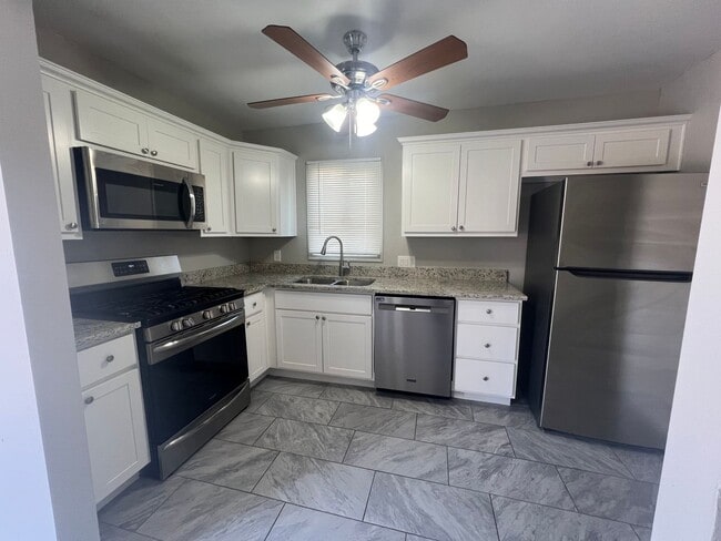 Photo - T6002 Unit 1422 - Back