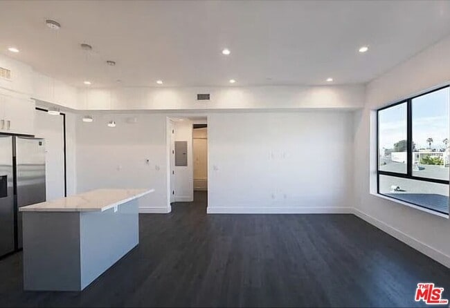 Photo - 5254 Denny Ave Unit 202