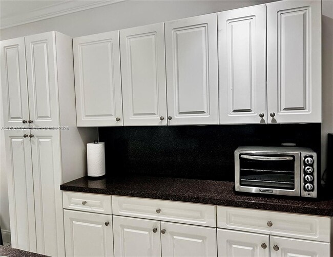 Building Photo - 2200 S Ocean Dr Unit N315