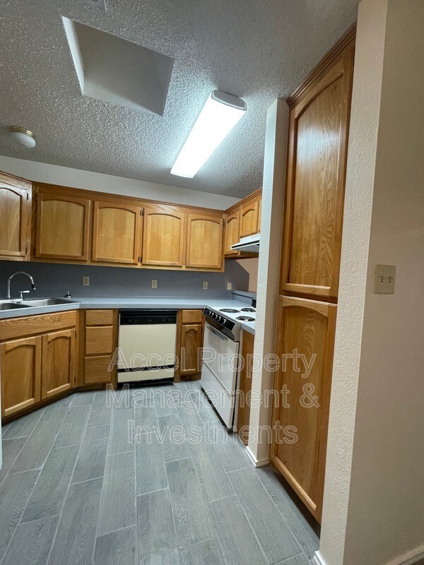 Photo - 1605 River Bend Dr