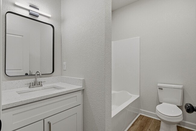 Photo - 401 Houghton St Unit B