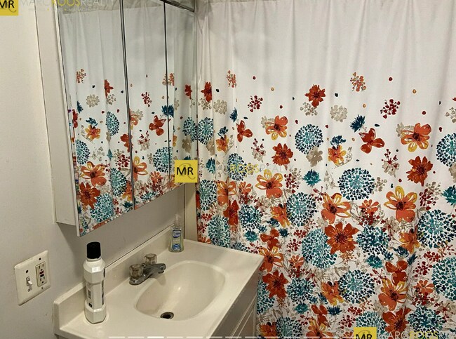 Photo - 8 Cambridge Ter