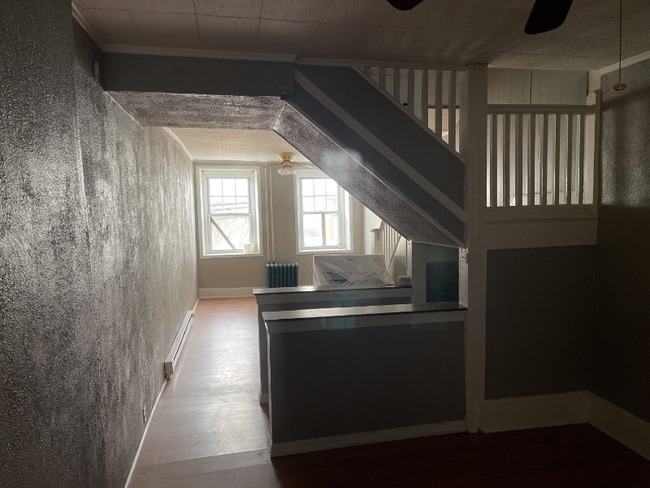 Photo - 403 E Norwegian St