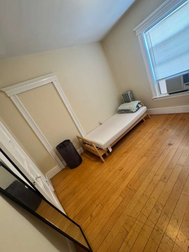 Photo - 80 Florence St Unit 3