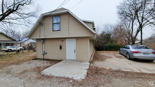 Building Photo - Great 2 bedroom fully remodeled Rental