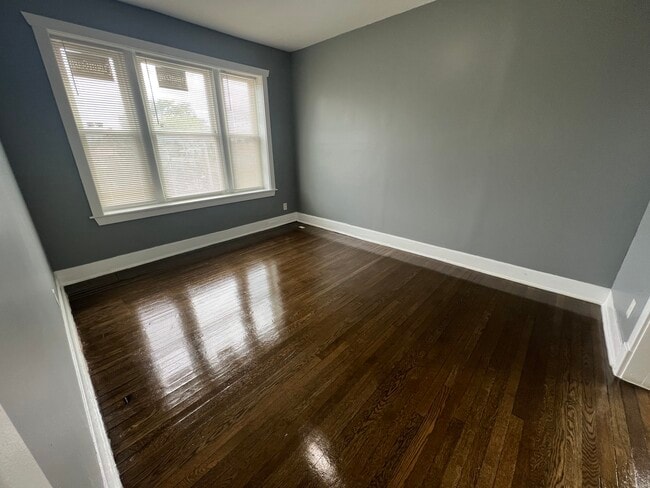 Photo - 840 W 66th St Unidad 3