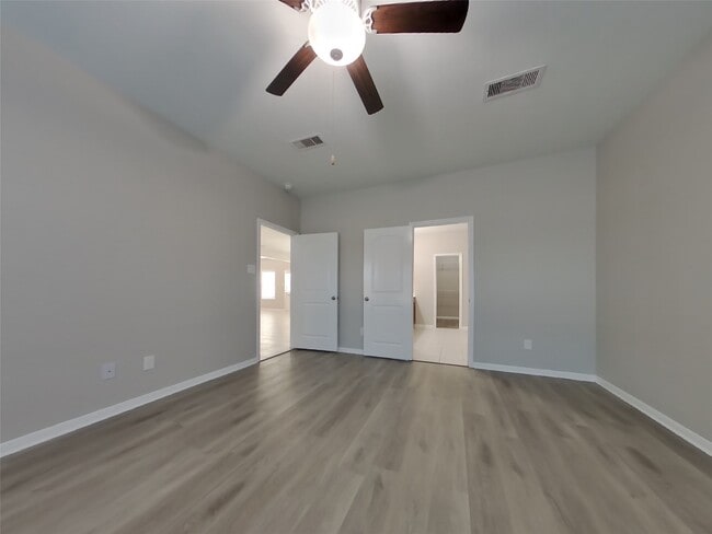 Photo - 916 American Monarch Dr