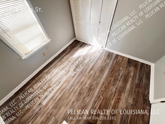 Photo - 1728 Irma St