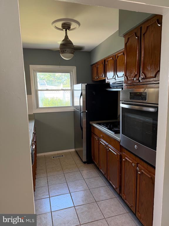 Photo - 72 Edge Ln