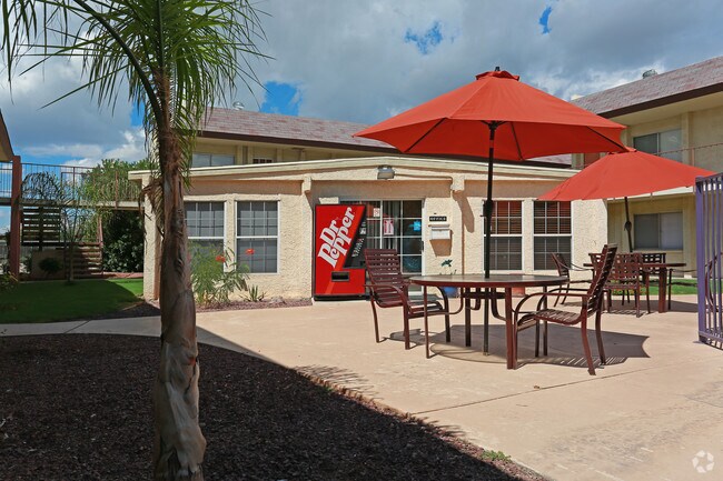 Photo - Catalina Gardens