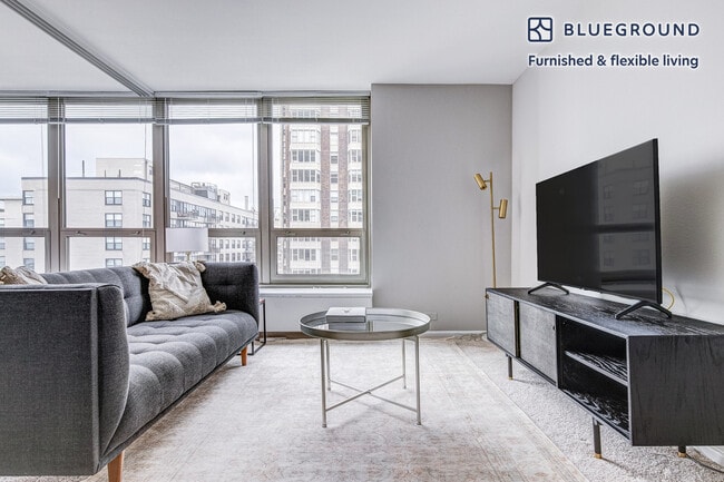 Building Photo - 3450 N Lake Shore Dr Rental