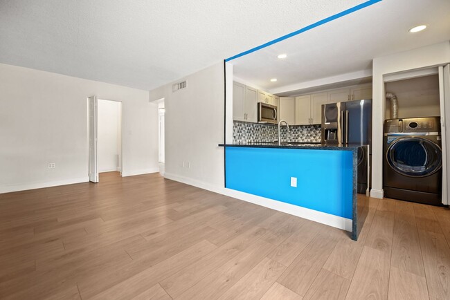 Photo - 2 Bed / 2 Bath Condo for Rent – Prime Miami Location