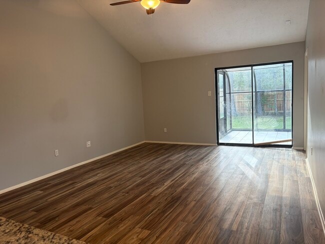 Photo - 17 Capewood Ct