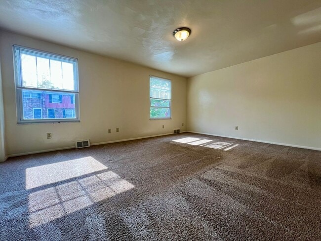 Photo - Amazing 2 BR Apartment at Regency Place! Great Plum Location! Central A/C & MORE! CALL TODAY!