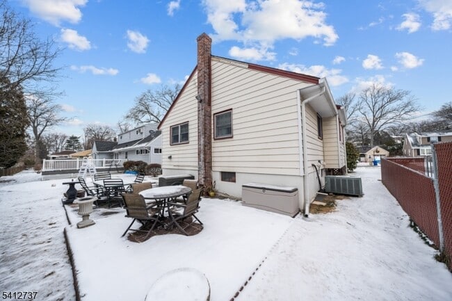 Photo - 784 Cherry St