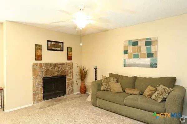 Building Photo - 2405 S 13th St Unit 721