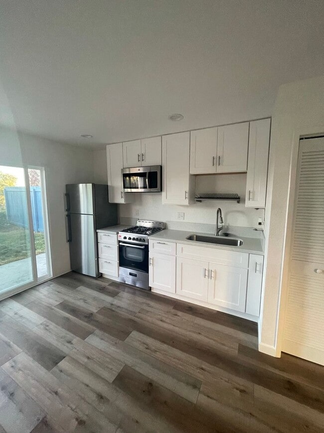 Photo - Carr Dr Unit A