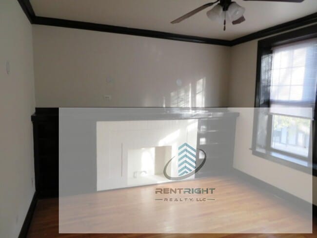 Building Photo - 1248 W Devon Ave Rental