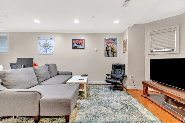 Photo - 1012 N St NW Unidad 1A