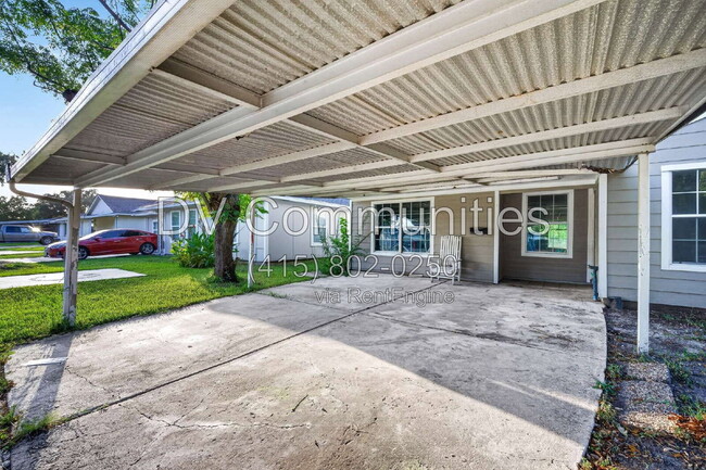 Photo - 3315 Bond St