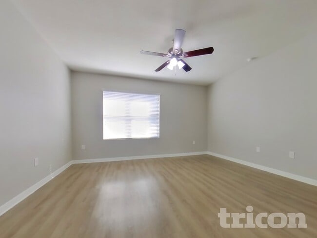 Photo - 2449 Valhalla Dr