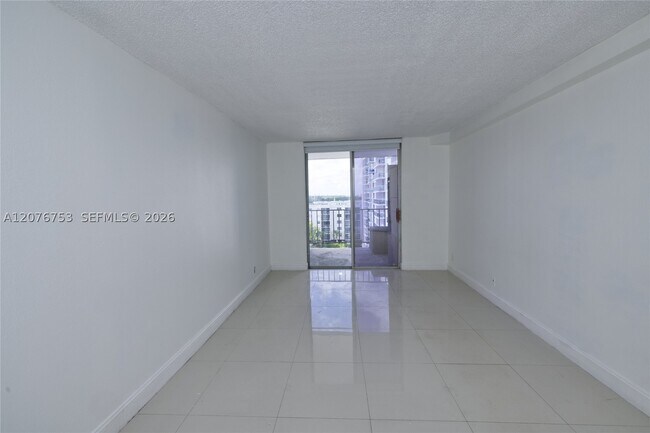Photo - 806 N Miami Beach Blvd Unit 806