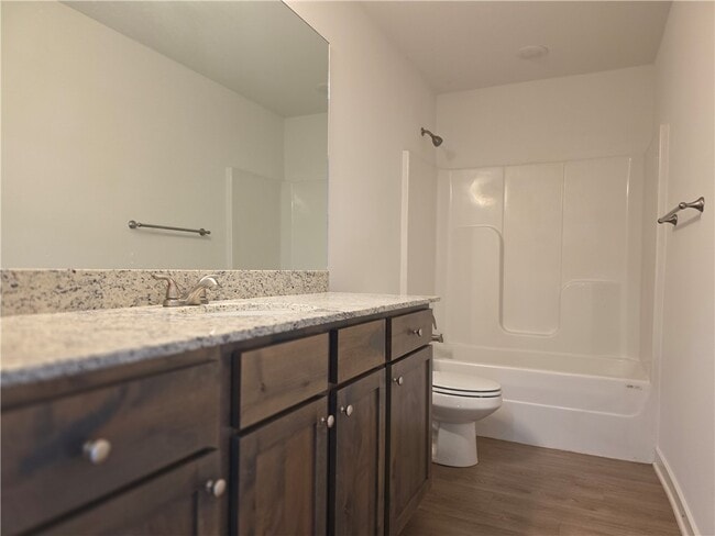 Photo - 610 W Loren Dr