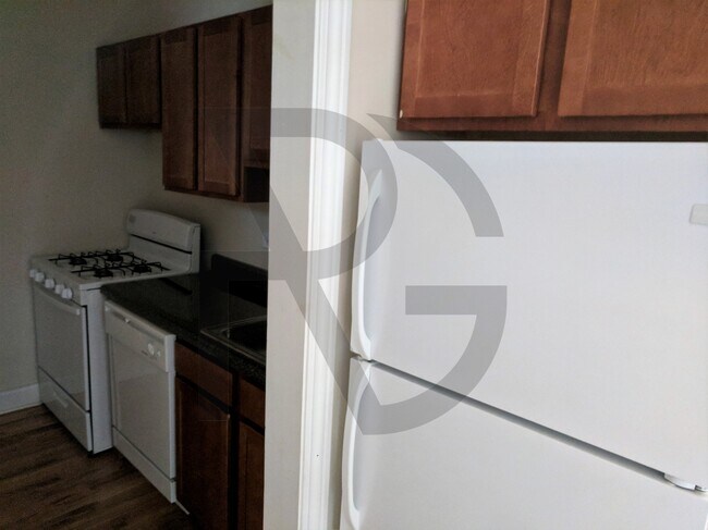 Photo - 630 W Cornelia Ave Unit 622-628-E2