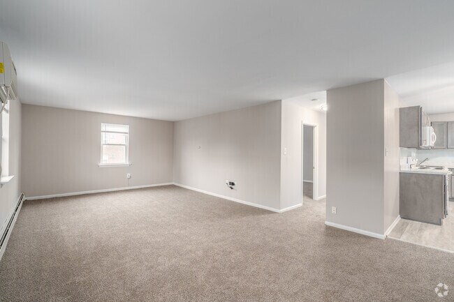 1BR, 1BA - 840SF - Living Room