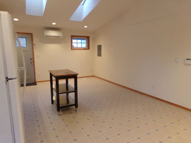 Photo - 1 BR, 1 BA ADU ~WATER/SEWER/GARBAGE/ELECTRIC INCLUDED!