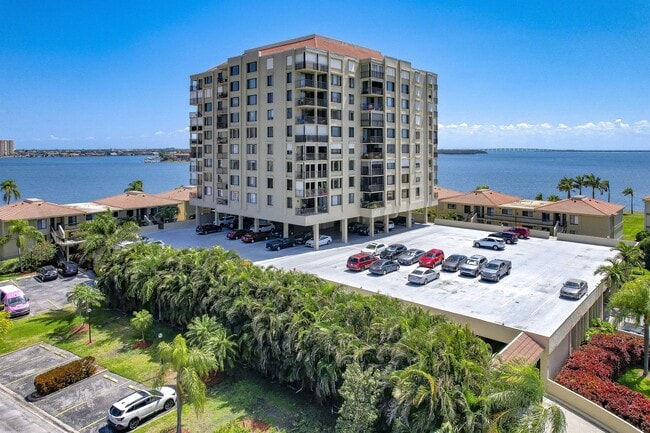 Building Photo - 6322 Palma Del Mar Blvd S Rental