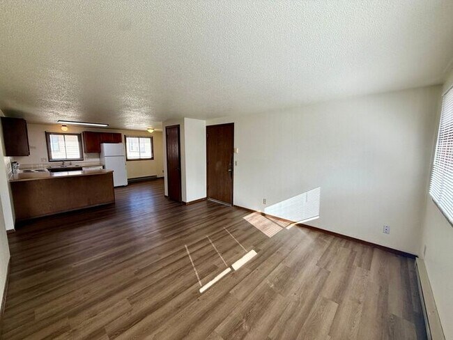 Photo - Cozy 2 Bed/1 Bath Apartment in North Lovel...