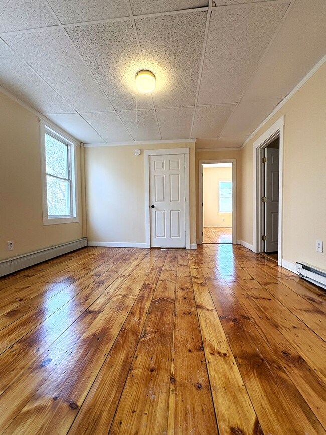 Photo - 21-27 Clare St, Lowell Unidad 21 Clare St, Lowell