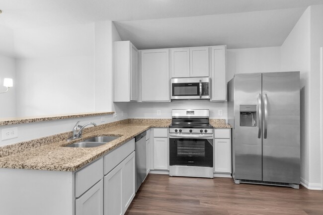 Photo - 1216 Haverford Ln