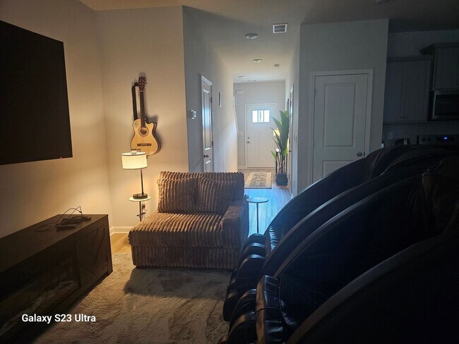 Photo - 349 Navigator Ln