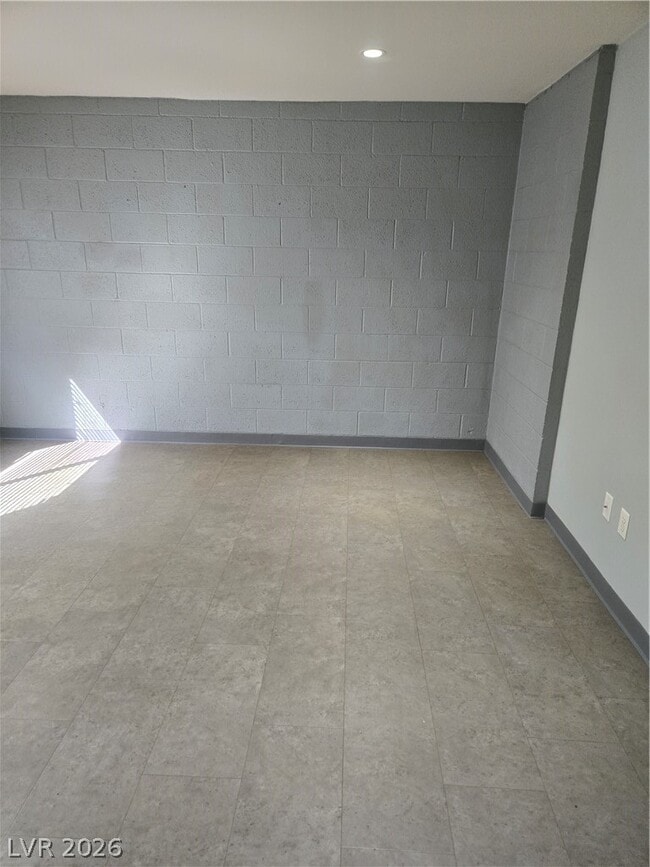 Building Photo - 223 N 9th St Unit 111