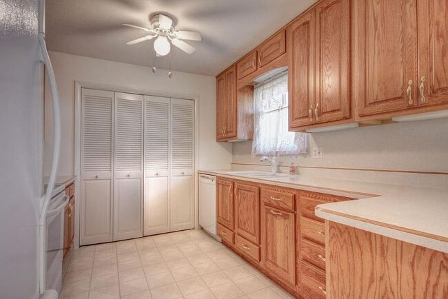 Photo - 26 Lake Knolls Dr